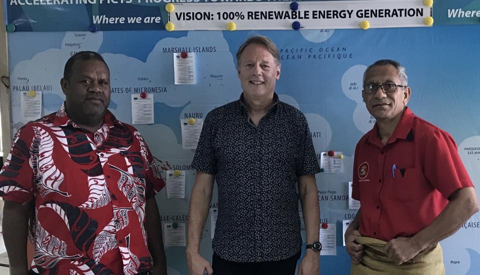 Image of VISITING PROFESSOR FROM CANADA ON RENEWABLE ENERGY IN TONGA