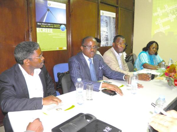 Image of ANGOLAN DELEGATION VISITS ECREEE
